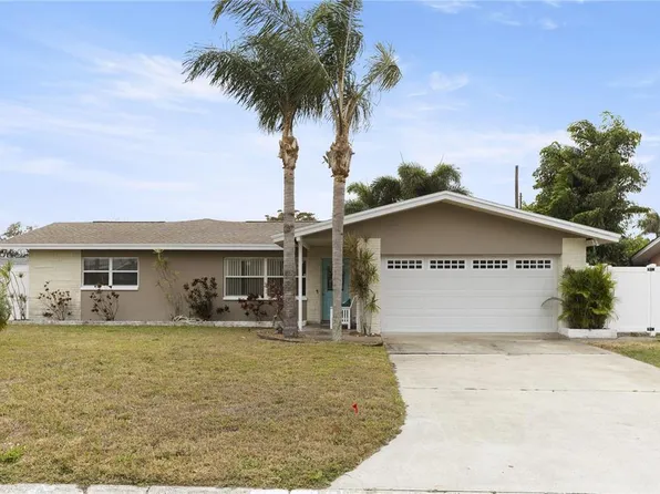 13826 Antigua Dr, Seminole, FL 33776