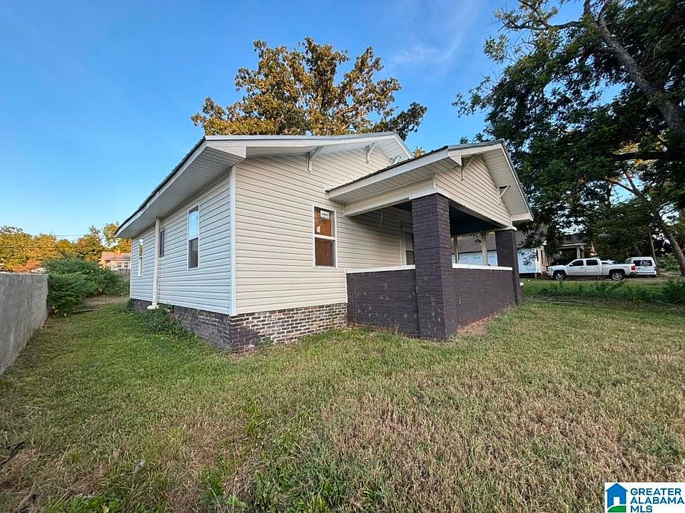 1st image of 709 30th St SW