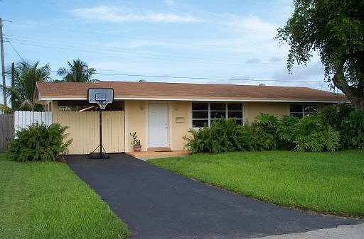 1st image of 2507 Tarpon Dr