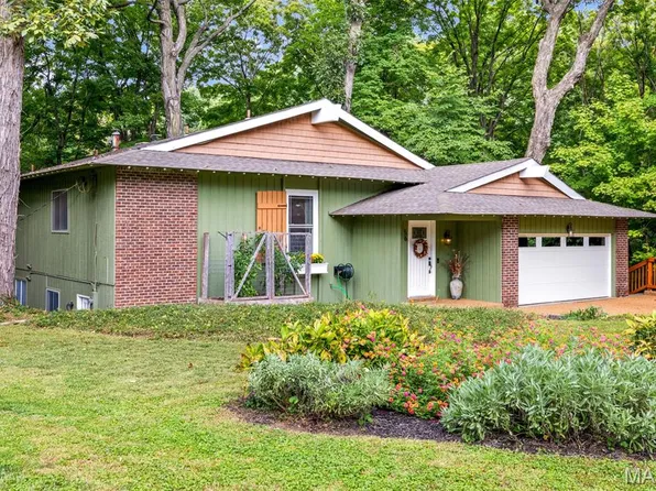 56 River Bend Ct, Chesterfield, MO 63017