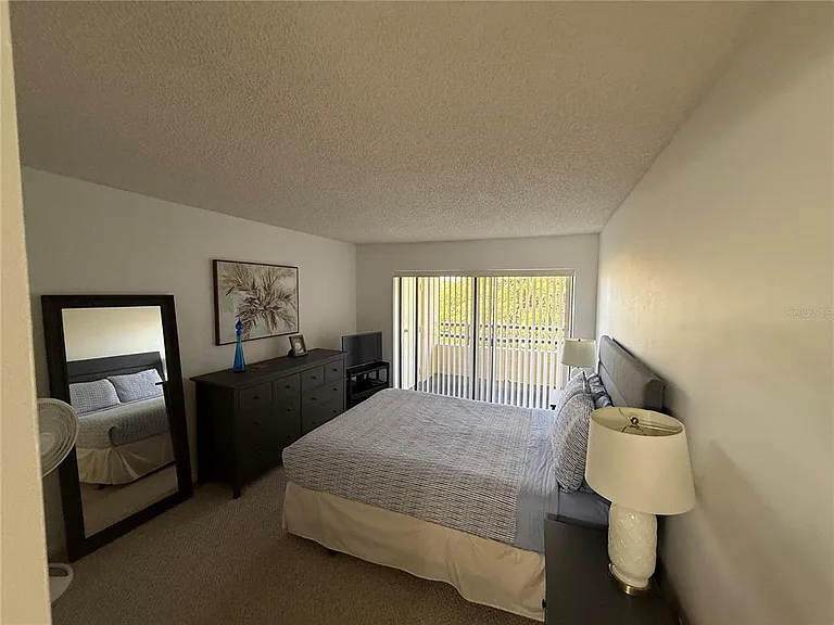 106 1st St E #210 — Photo 7