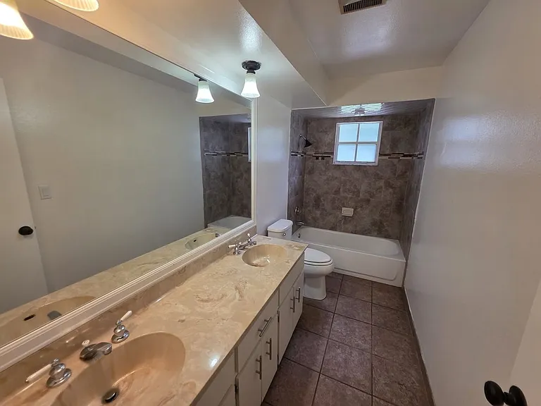 619 Knowles Rd — Photo 14