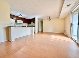 12201 Peach Crest Dr APT B, Germantown, MD 20874