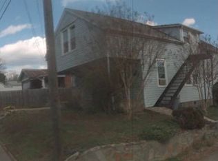 204 Prospect St NW, Lenoir, NC 28645