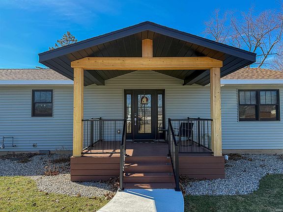 2nd image of 2613 Wolfs Point Dr