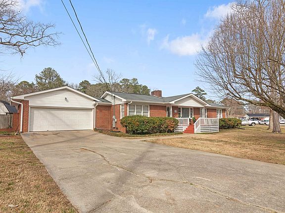 3rd image of 1203 Alcott Rd