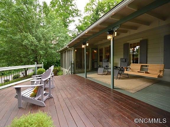 3rd image of 305 Longview Dr