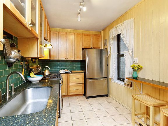 4th image of 60 Cooper St APT 2G