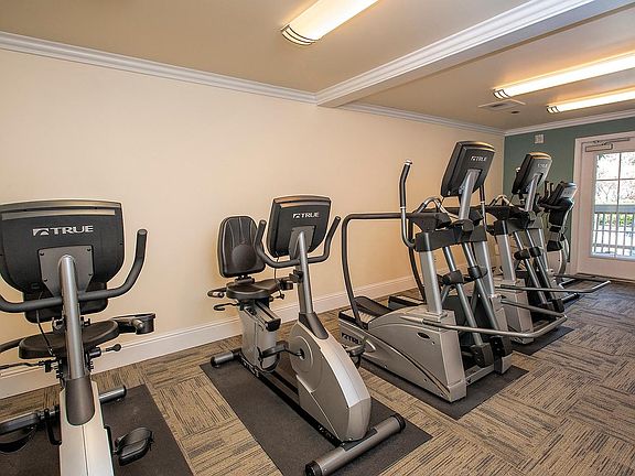4th image of 601 J St #123
