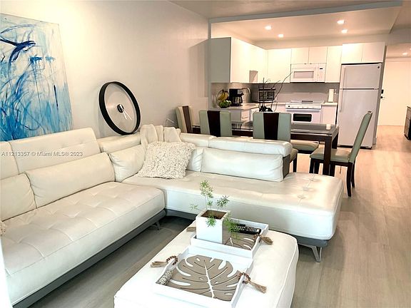 4th image of 240 Galen Dr APT 206