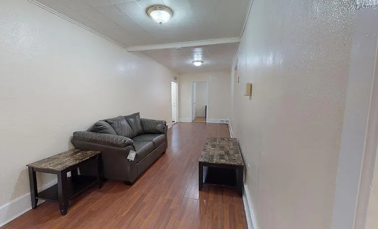 1408 E Genesee St — Photo 4