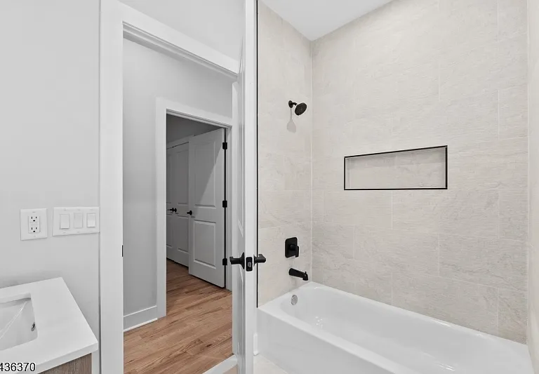 441 John St #2 — Photo 13