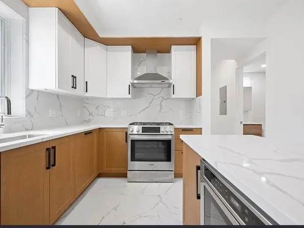 (undisclosed Address), Brooklyn, NY 11214