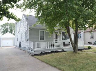 821 7th St, Menasha, WI 54952