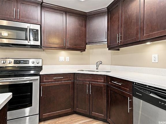 5th image of UNIT 107-423 Nelson ROAD