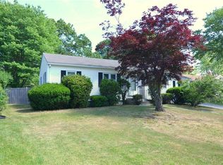 75 Amherst Rd, Warwick, RI 02889