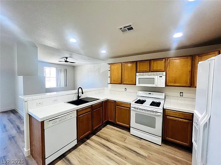 912 Duckhorn Ct #203 — Photo 13