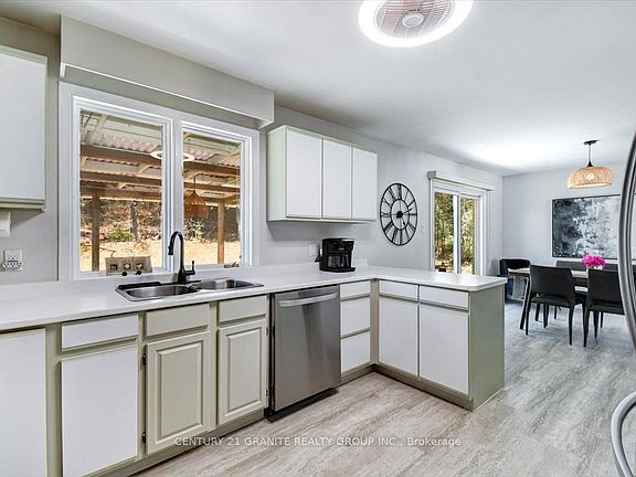 5th image of 25 Forest Hill Rd