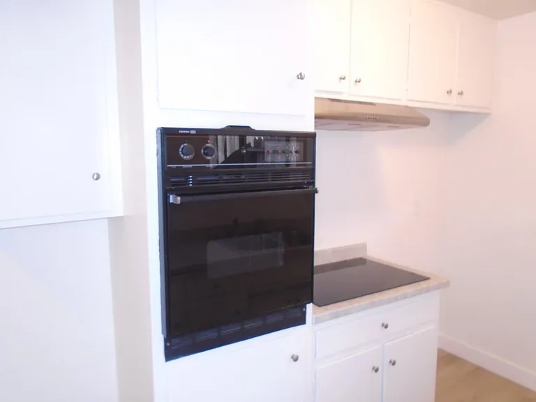 322 N Prospero Dr #4 — Photo 8