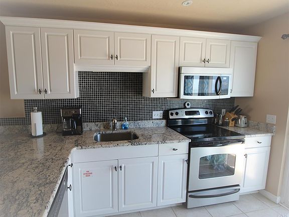 5th image of 1440 Paradise Point Dr Unit 22