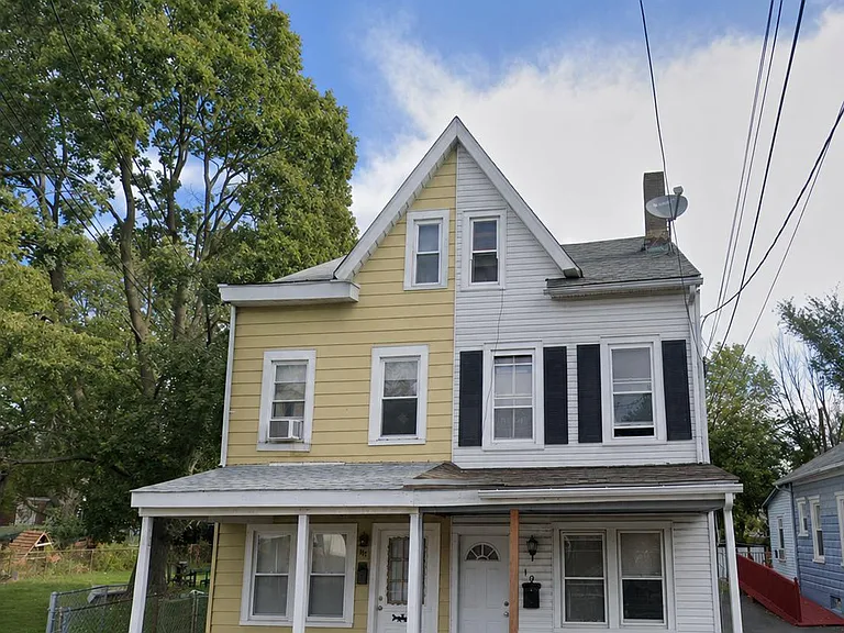 18 Wiley Ave — Photo 1
