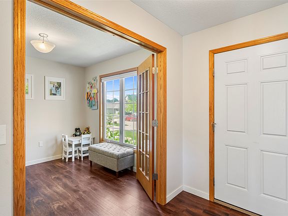 3rd image of 3023 SW Applewood St