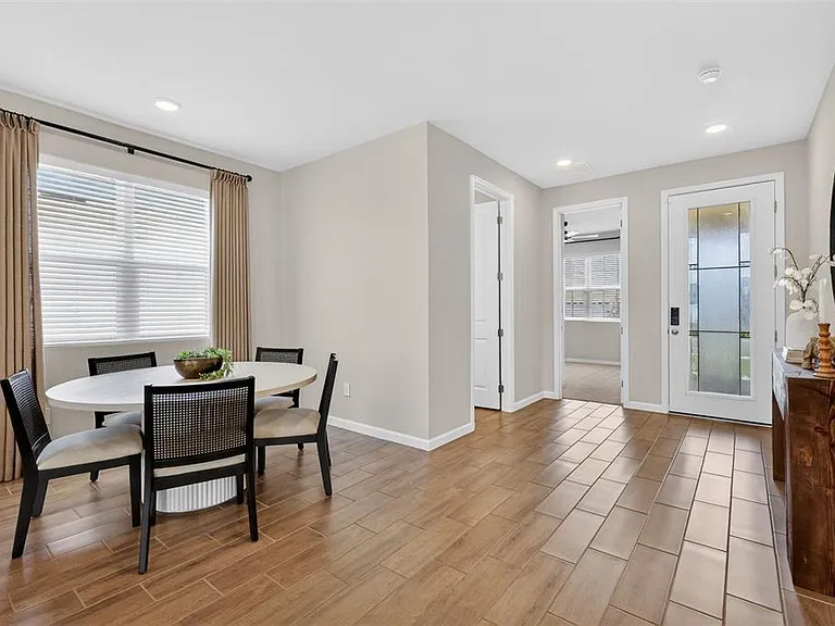 3710 Malad Way — Photo 5