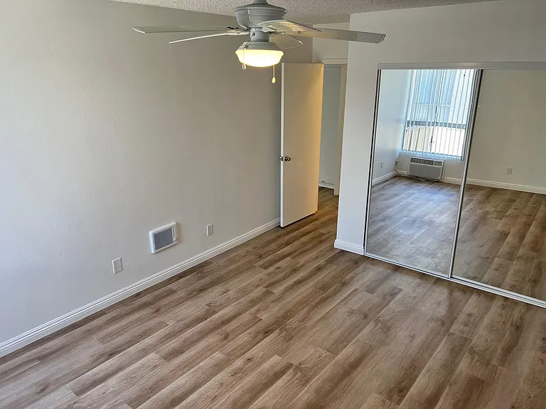 Beachwood Village Apartments — Photo 64