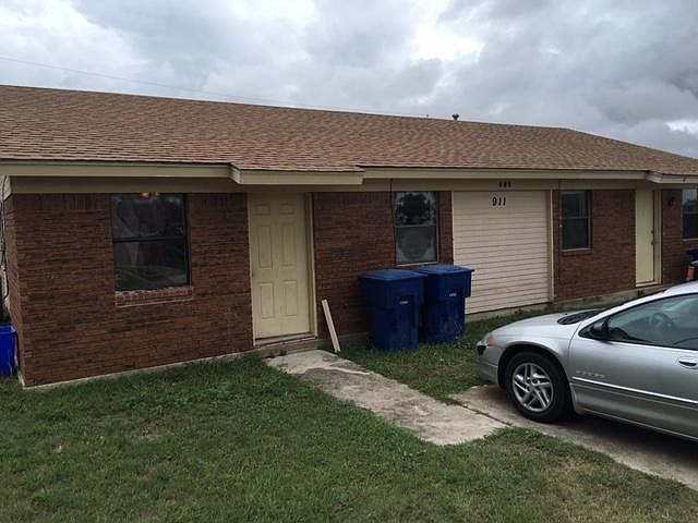 1st image of 911 N 7th St #A