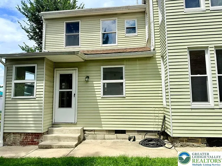 412 Cattell St — Photo 2