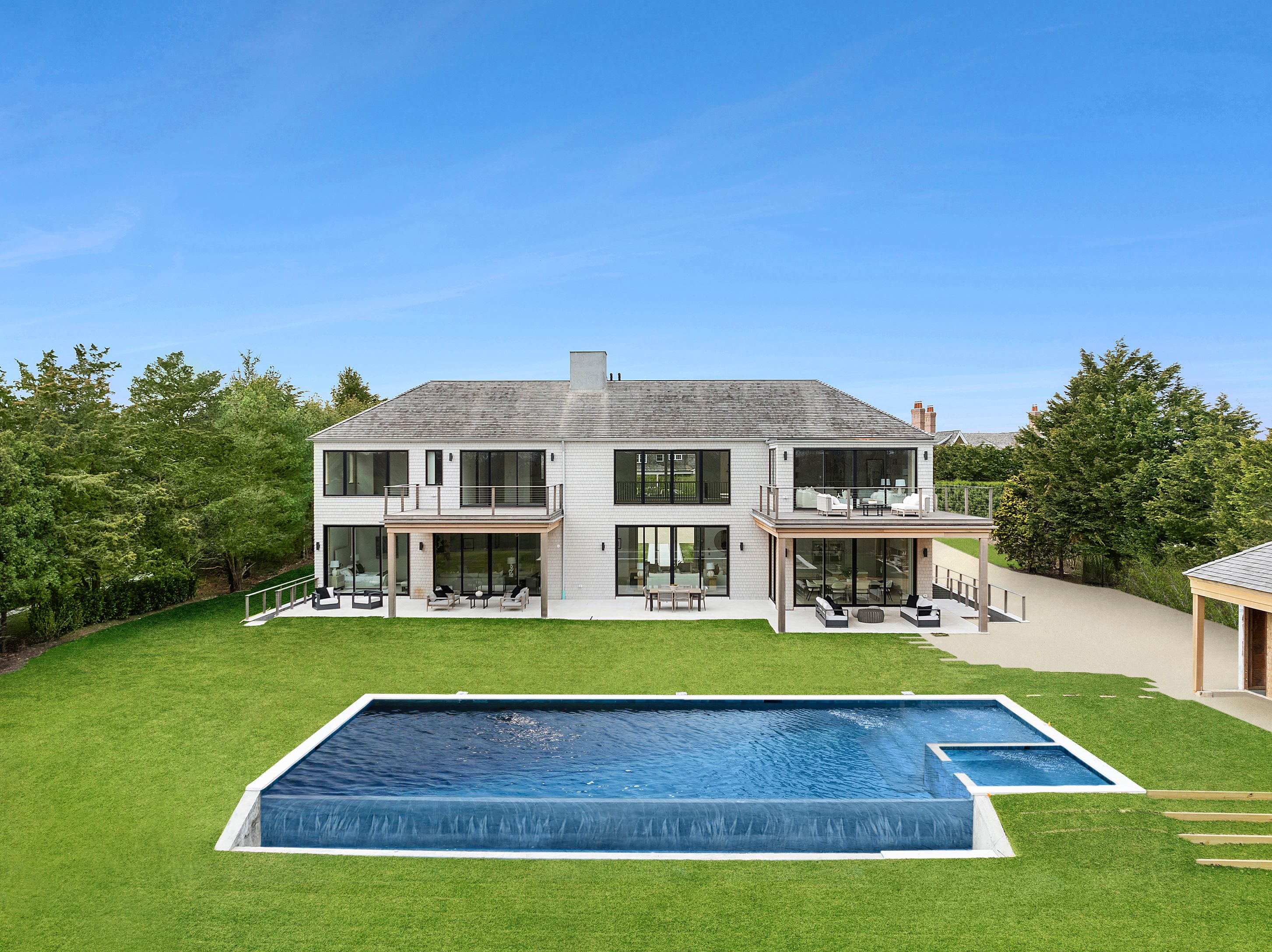 637 Halsey Ln, Bridgehampton, NY 11932 | Out East