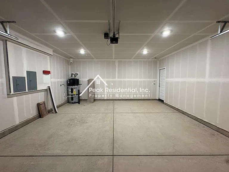 12640 Hereford Ave — Photo 28