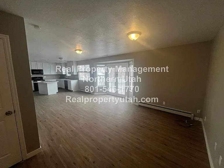 3051 W Gordon Ave — Photo 4