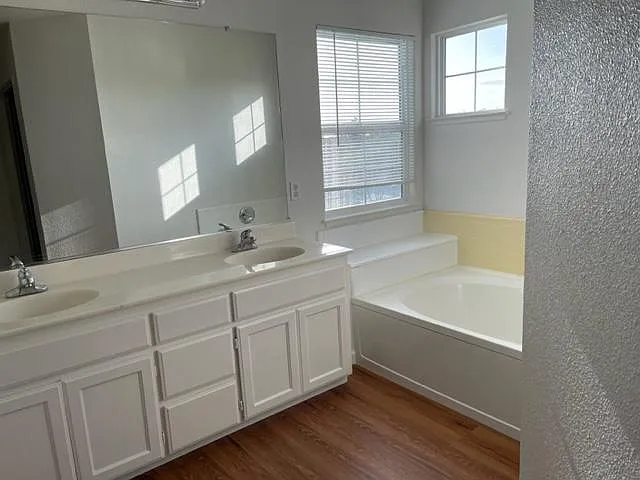 355 Accolade Dr — Photo 3