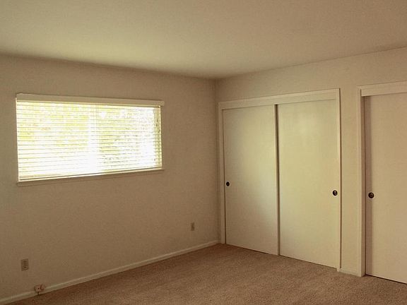 4th image of 123 Manresa Ct #B