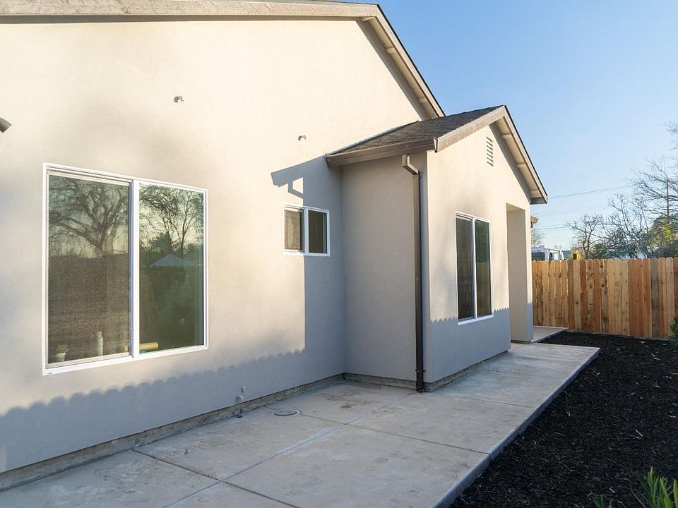 1st image of 590 Pinedale Ave #590