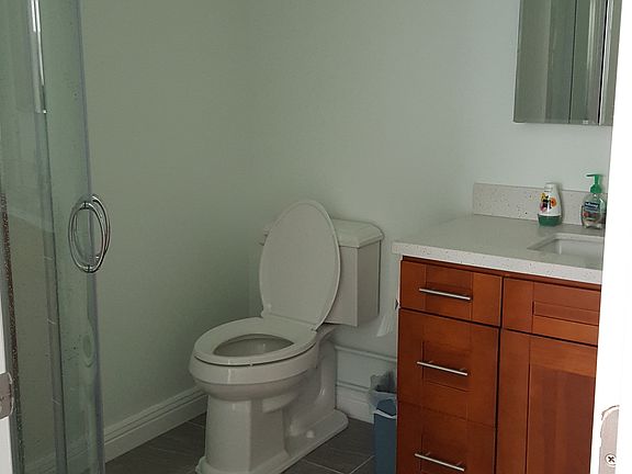 5th image of 614 Grand Ave #B