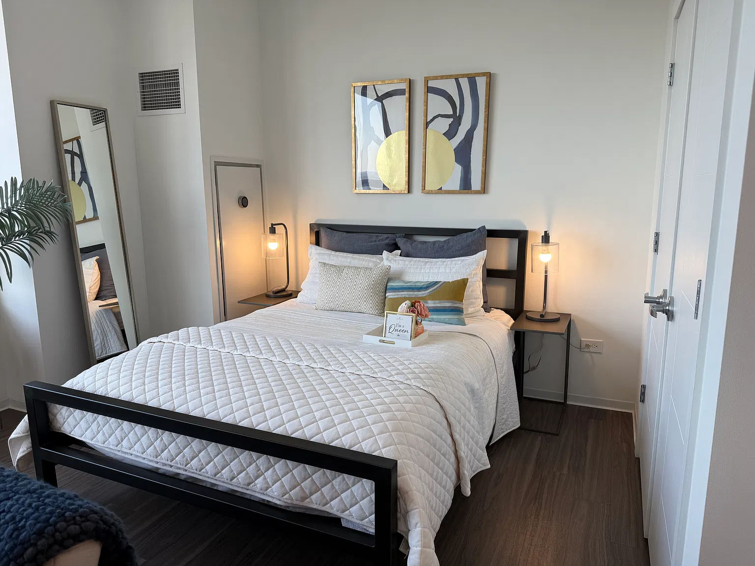 Studio, 565 sqft, $2,581 — Photo 1