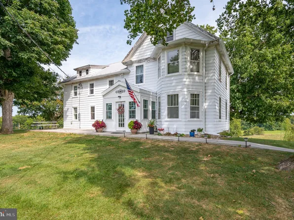 624 Little Georgetown Rd, Hedgesville, WV 25427