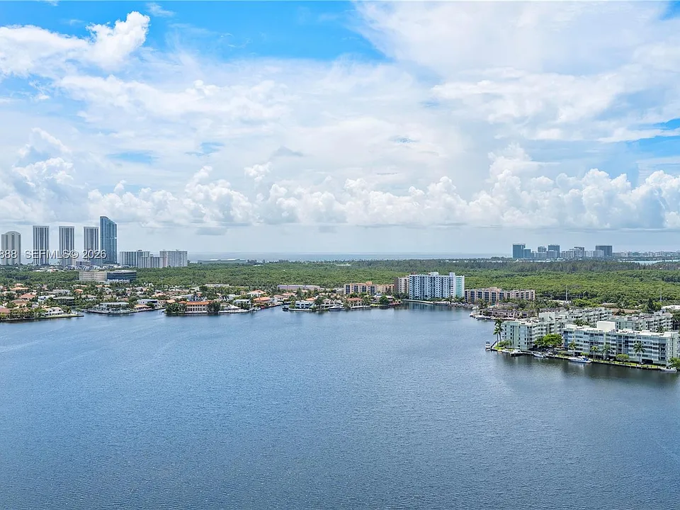 17111 Biscayne Blvd #Penthouse 2
