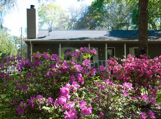 4 Miller Dr W, Beaufort, SC 29907