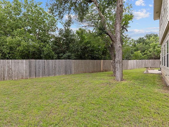 2nd image of 900 Brighton Pl