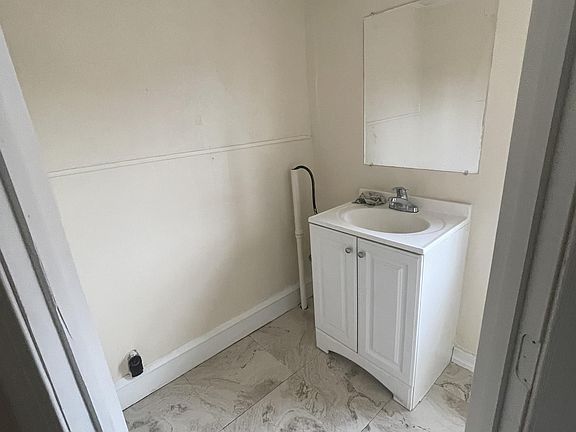 4th image of 82-84 Market St #11100607