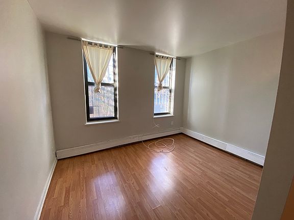 2nd image of 355 Linden St #2C