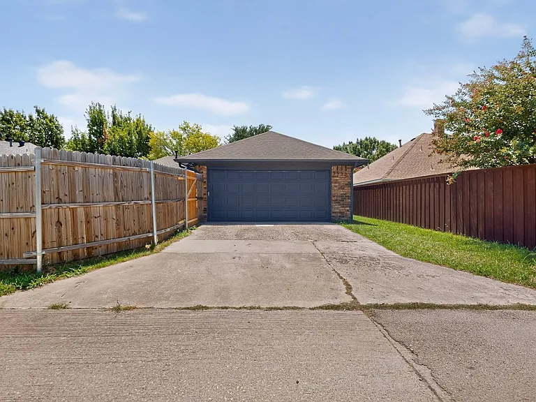 3933 Alto Ave — Photo 41