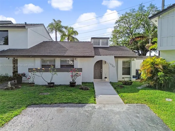 12702 SW 151st Ln, Miami, FL 33186