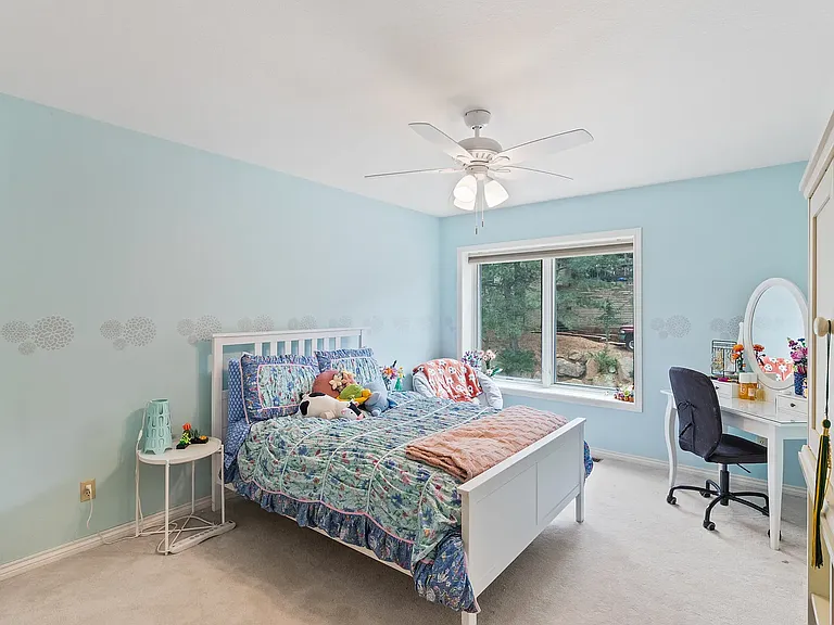 36 Sandra Ln — Photo 24