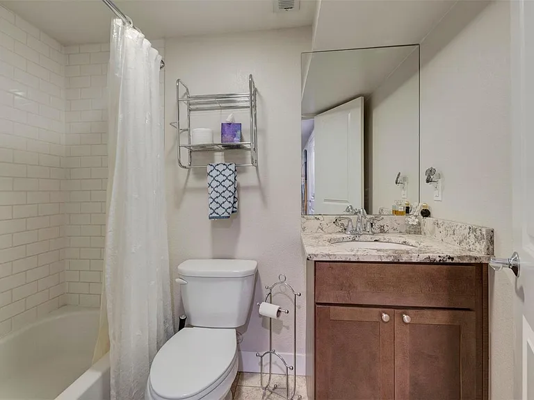 920 E 24th Ave — Photo 13
