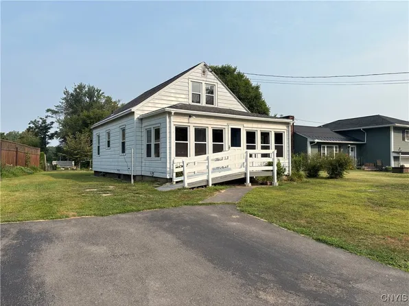 1247 Fay St, Fulton, NY 13069