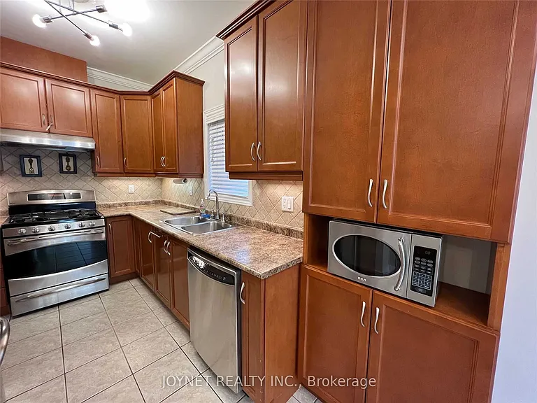 269 Lauderdale Dr — Photo 9